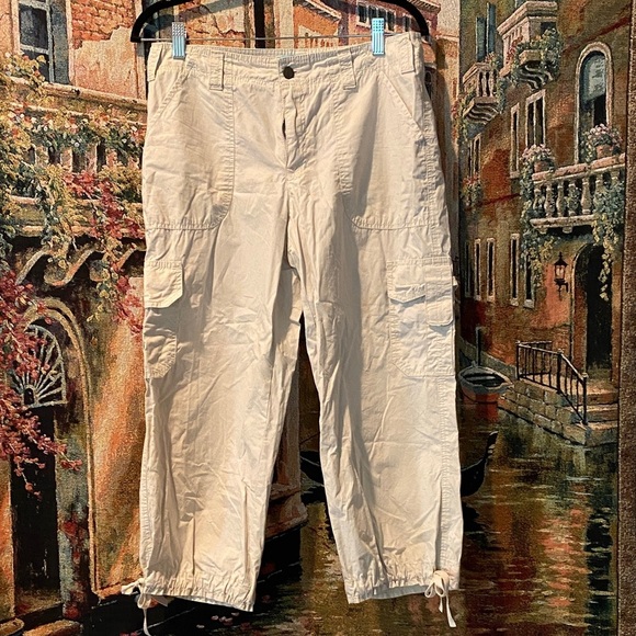 Caribbean Joe Women's Tan Cargo Pants - Picture 1 of 4